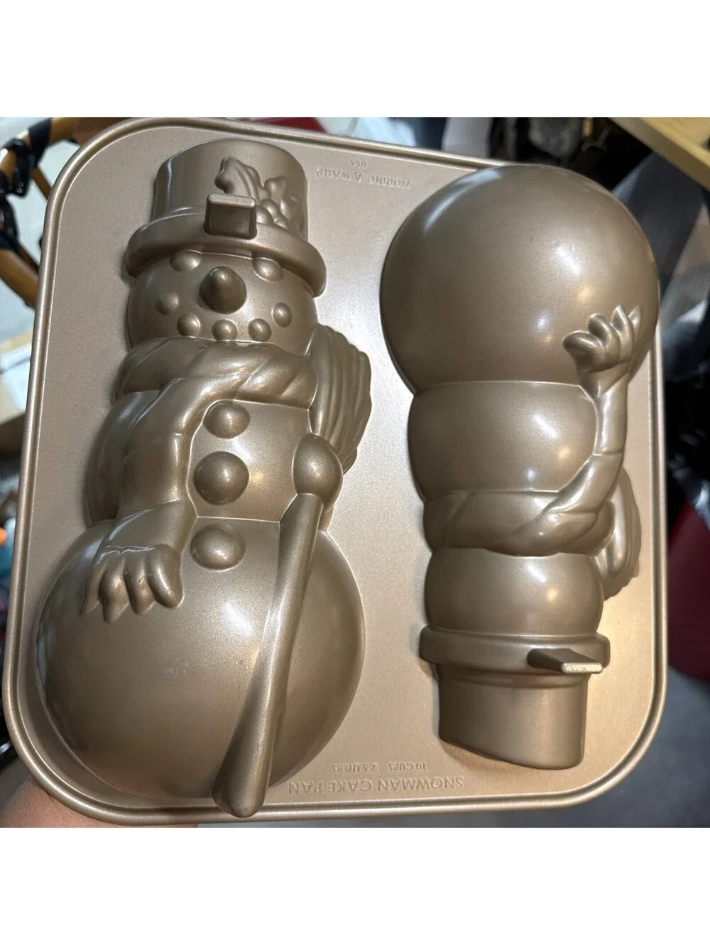 New Williams Sonoma Standing 10 CUP 3D Snowman Cake Pan Mold Heavy *